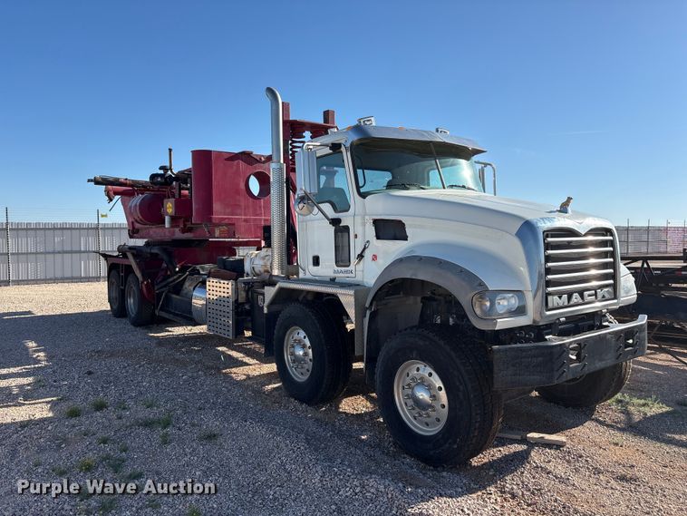 image for item YA3661 2013 Mack GU713 drilling rig truck