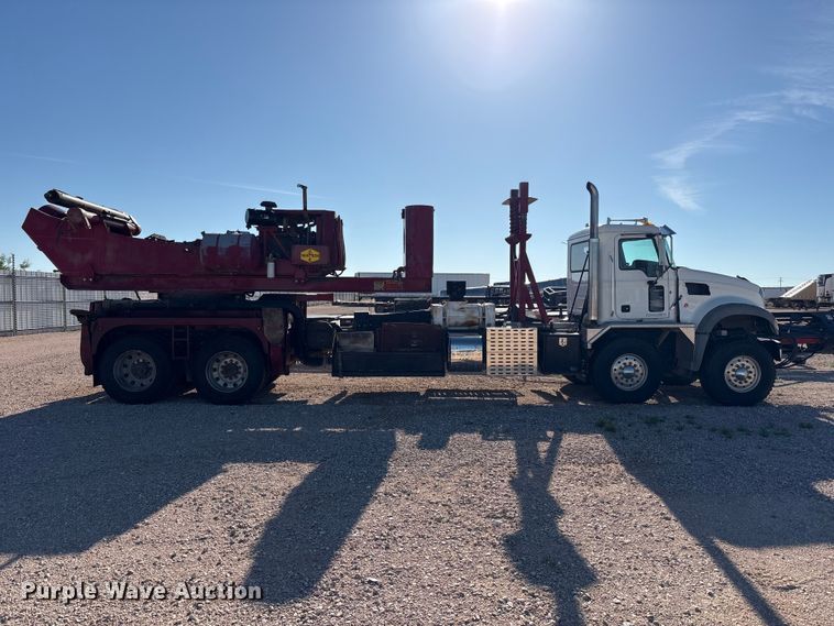 image for item YA3661 2013 Mack GU713 drilling rig truck