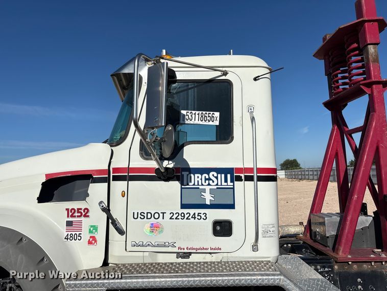 image for item YA3661 2013 Mack GU713 drilling rig truck