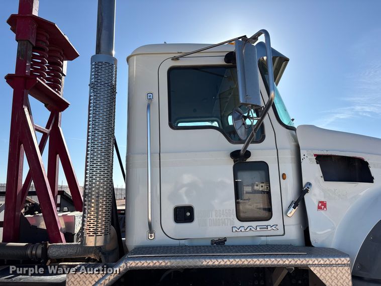 image for item YA3661 2013 Mack GU713 drilling rig truck