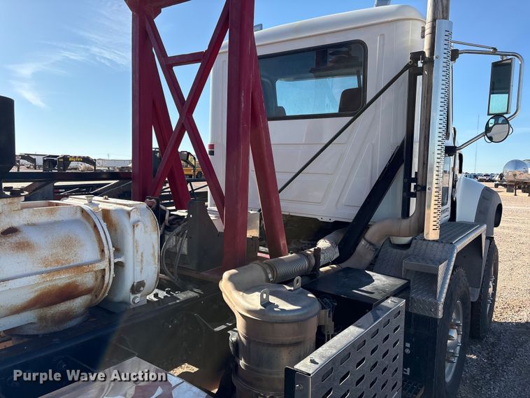 image for item YA3661 2013 Mack GU713 drilling rig truck