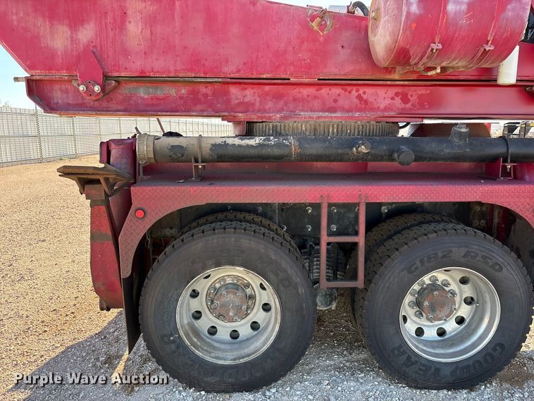 image for item YA3661 2013 Mack GU713 drilling rig truck