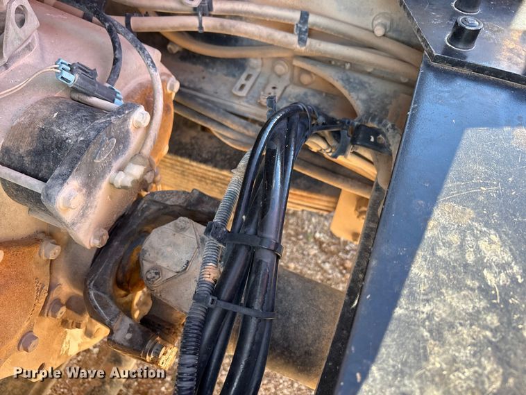 image for item YA3661 2013 Mack GU713 drilling rig truck