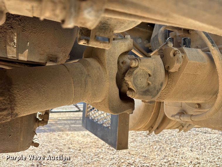 image for item YA3661 2013 Mack GU713 drilling rig truck