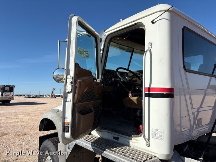 image for item YA3661 2013 Mack GU713 drilling rig truck