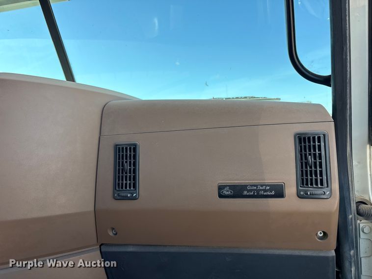 image for item YA3661 2013 Mack GU713 drilling rig truck