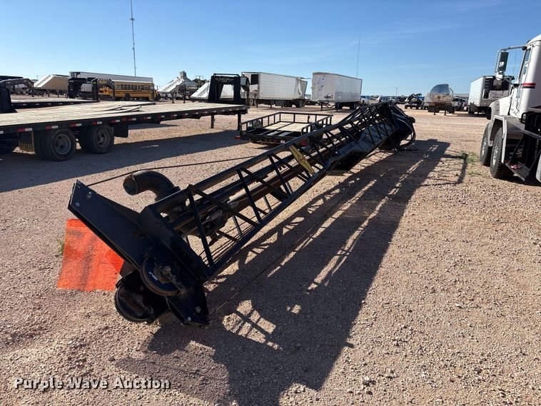 image for item YA3661 2013 Mack GU713 drilling rig truck