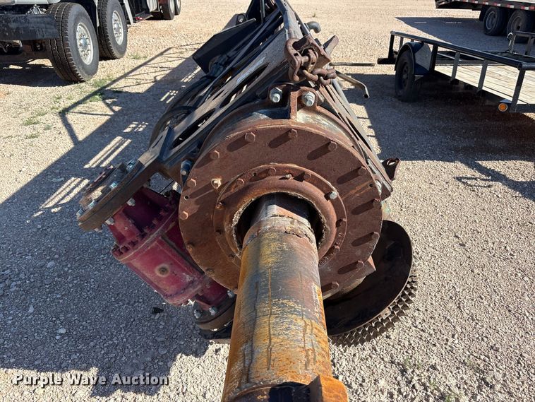 image for item YA3661 2013 Mack GU713 drilling rig truck
