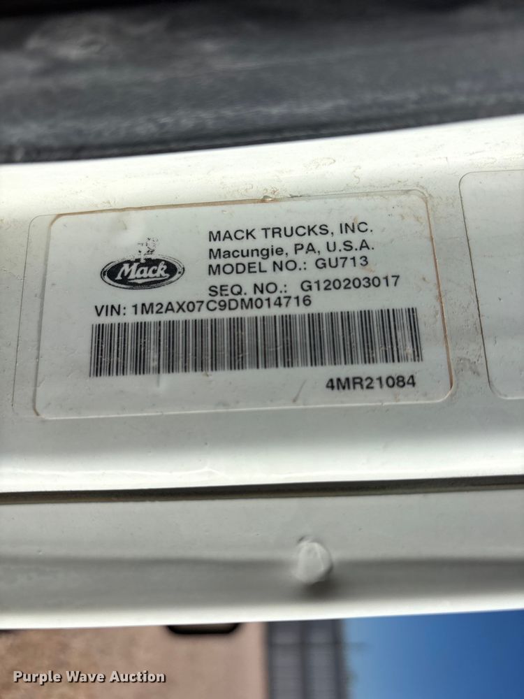 image for item YA3661 2013 Mack GU713 drilling rig truck