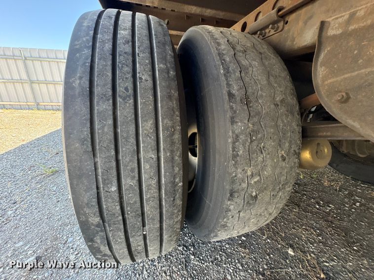 image for item YA3756 2015 Wabash  dry van trailer