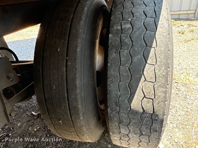 image for item YA3756 2015 Wabash  dry van trailer