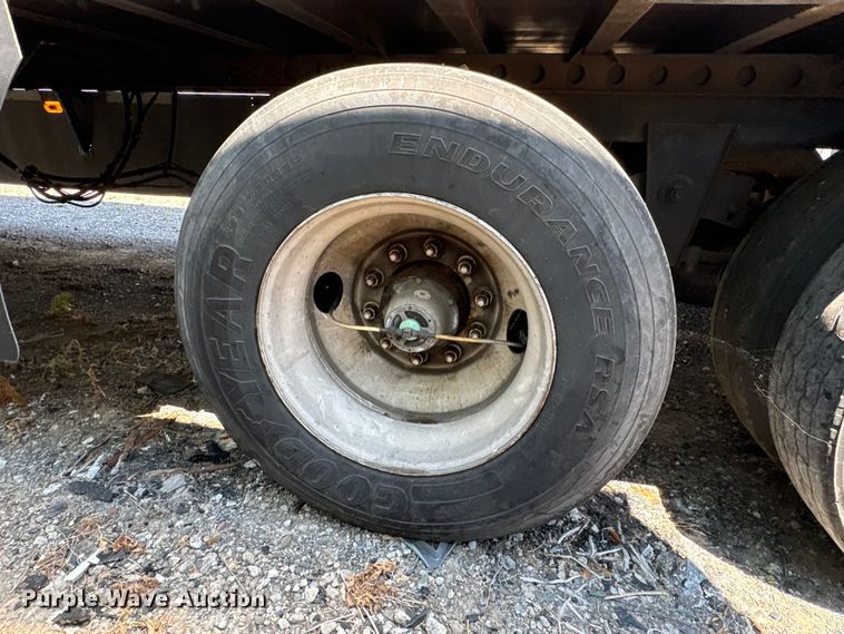 image for item YA3756 2015 Wabash  dry van trailer
