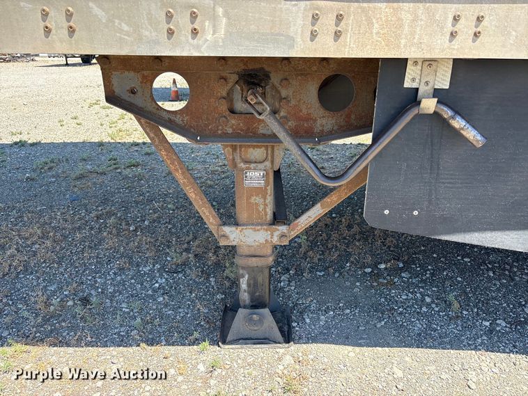 image for item YA3757 2015 Wabash dry van trailer