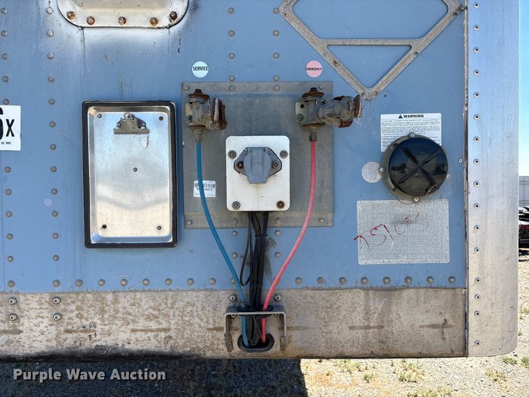image for item YA3757 2015 Wabash dry van trailer