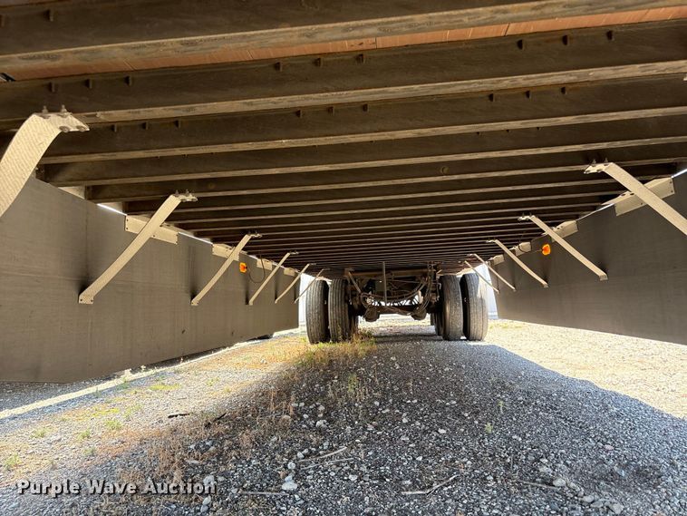 image for item YA3757 2015 Wabash dry van trailer