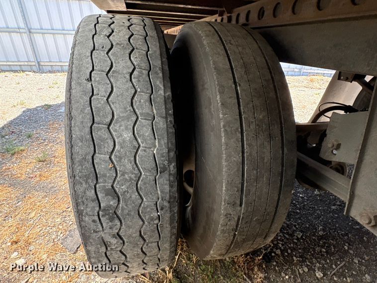 image for item YA3757 2015 Wabash dry van trailer