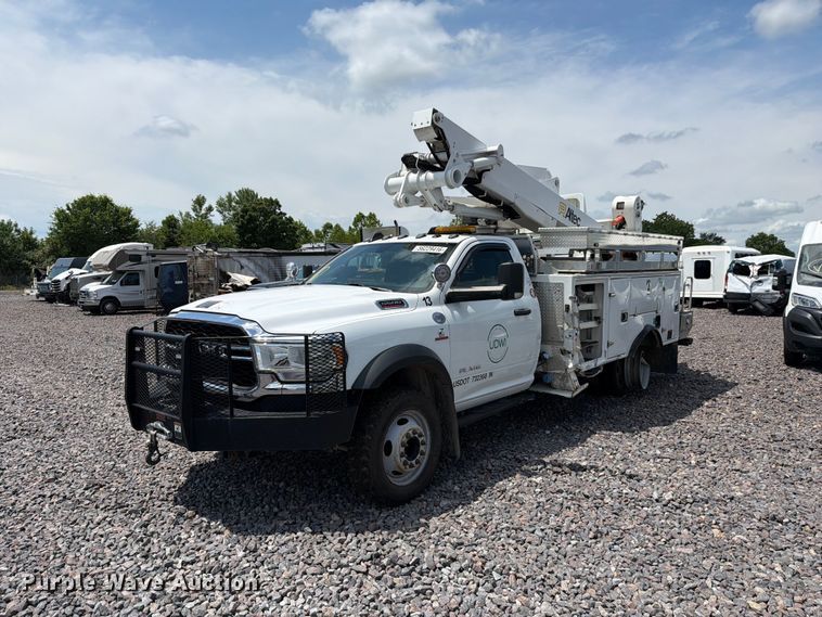 2022 RAM 5500HD bucket truck