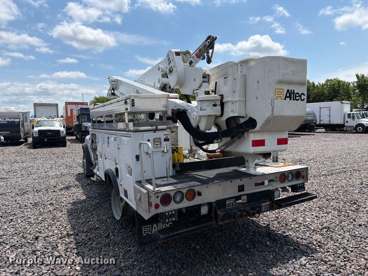 image for item YA3919 2022 RAM 5500HD bucket truck