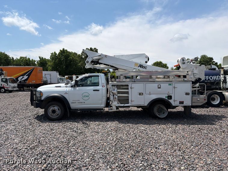 image for item YA3919 2022 RAM 5500HD bucket truck