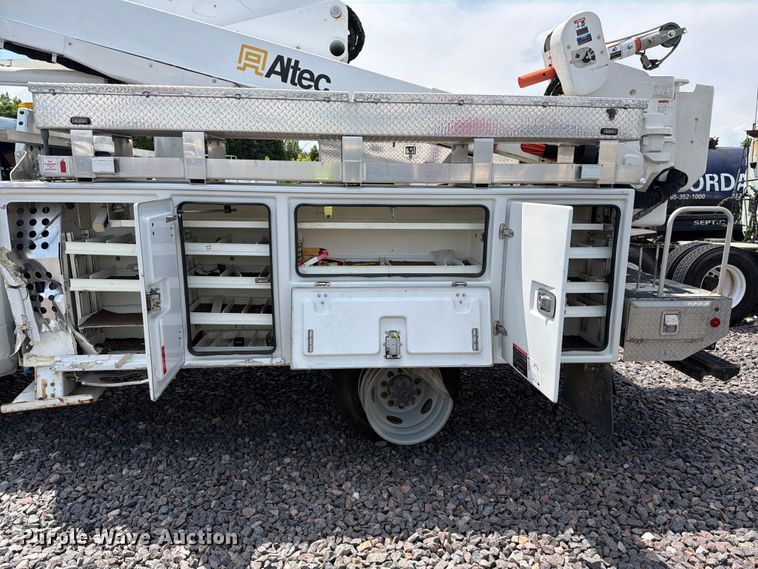 image for item YA3919 2022 RAM 5500HD bucket truck