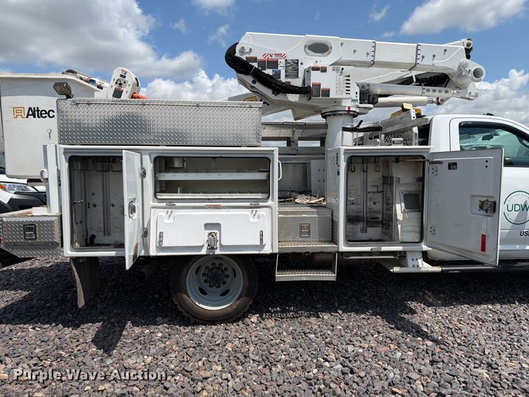 image for item YA3919 2022 RAM 5500HD bucket truck