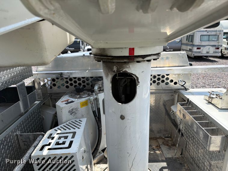 image for item YA3919 2022 RAM 5500HD bucket truck