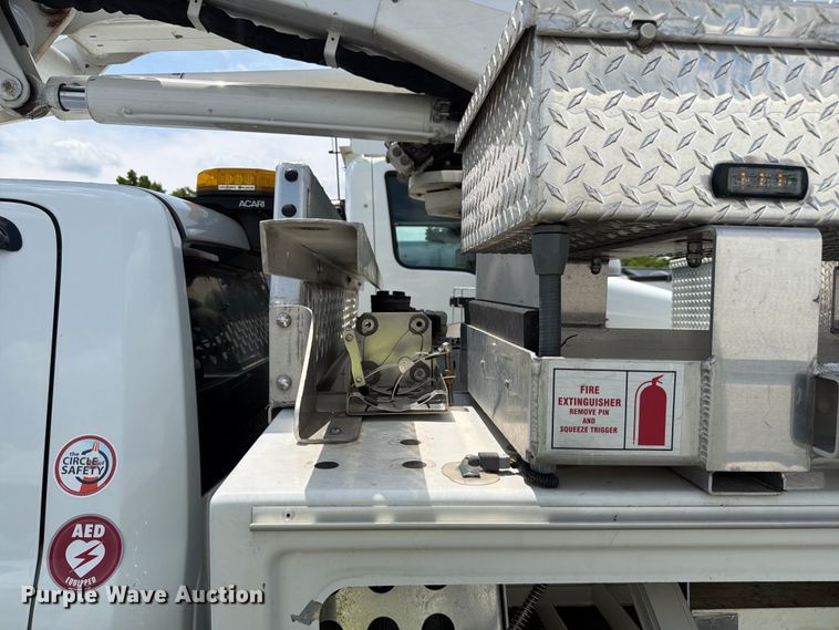 image for item YA3919 2022 RAM 5500HD bucket truck