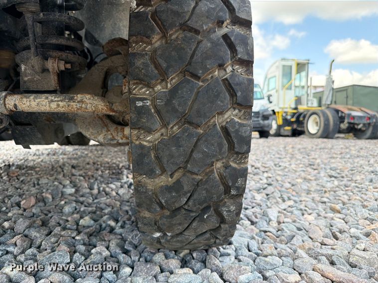 image for item YA3919 2022 RAM 5500HD bucket truck