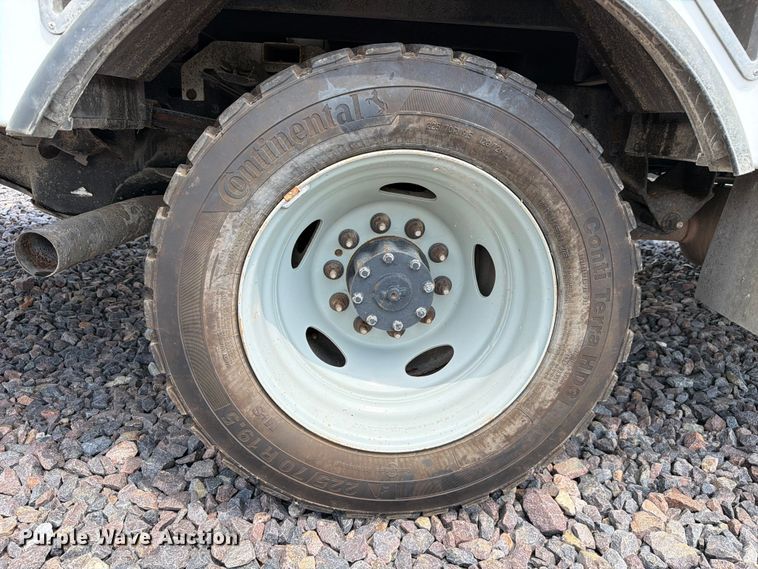 image for item YA3919 2022 RAM 5500HD bucket truck