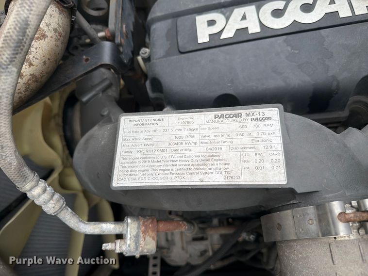 image for item YA3949 2020 Kenworth T680 semi truck