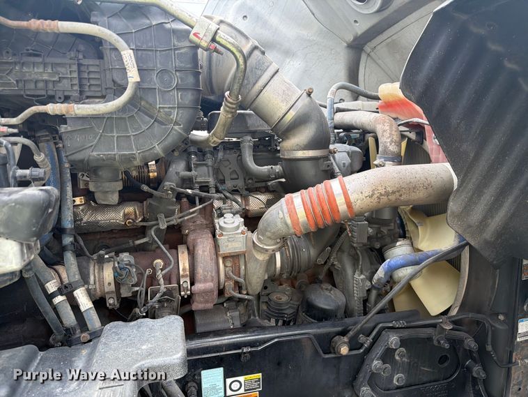 image for item YA3949 2020 Kenworth T680 semi truck