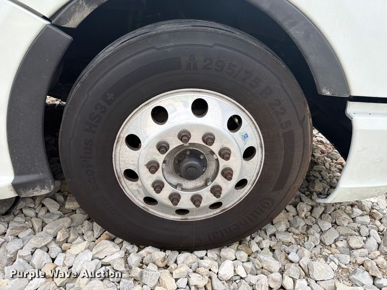 image for item YA3949 2020 Kenworth T680 semi truck
