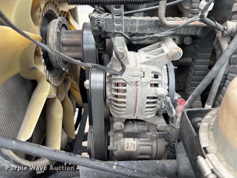 image for item YA3964 2019 Kenworth T680 semi truck