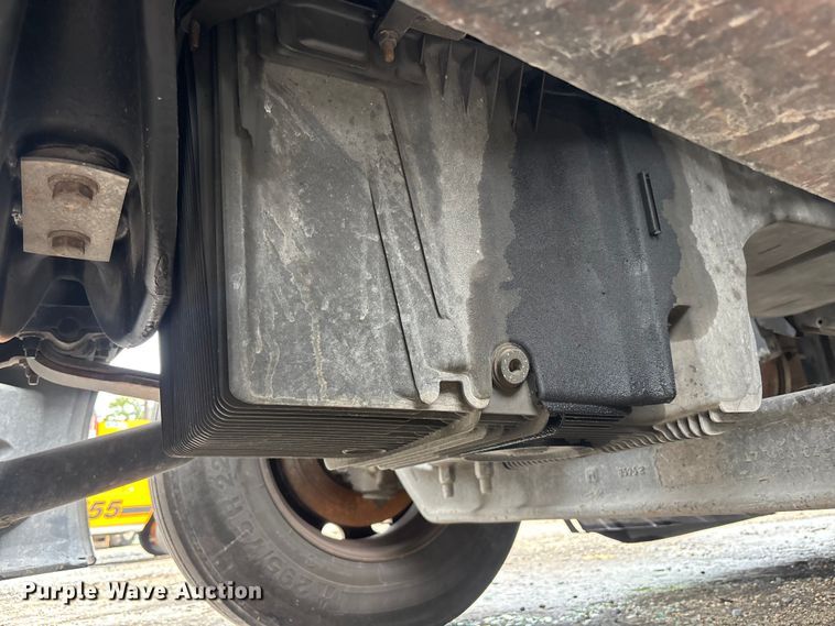image for item YA3964 2019 Kenworth T680 semi truck
