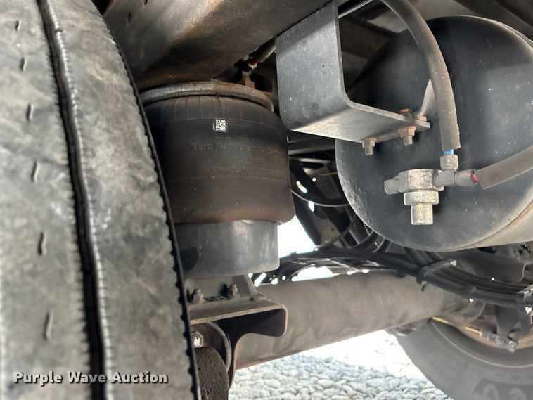 image for item YA3990 2020 Utility S-600 refrigerated van trailer
