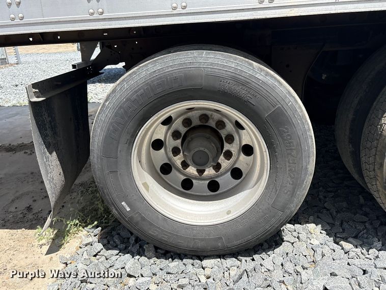 image for item YA3990 2020 Utility S-600 refrigerated van trailer