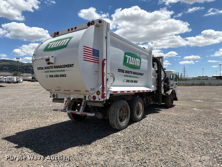 2026 Peterbilt 520