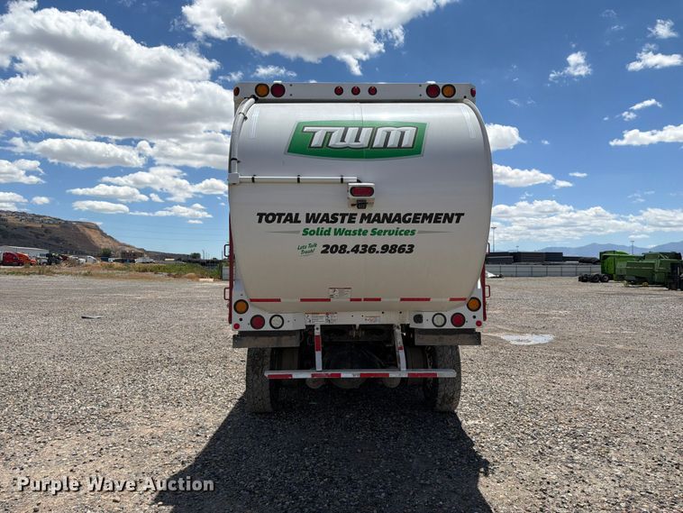 2026 Peterbilt 520