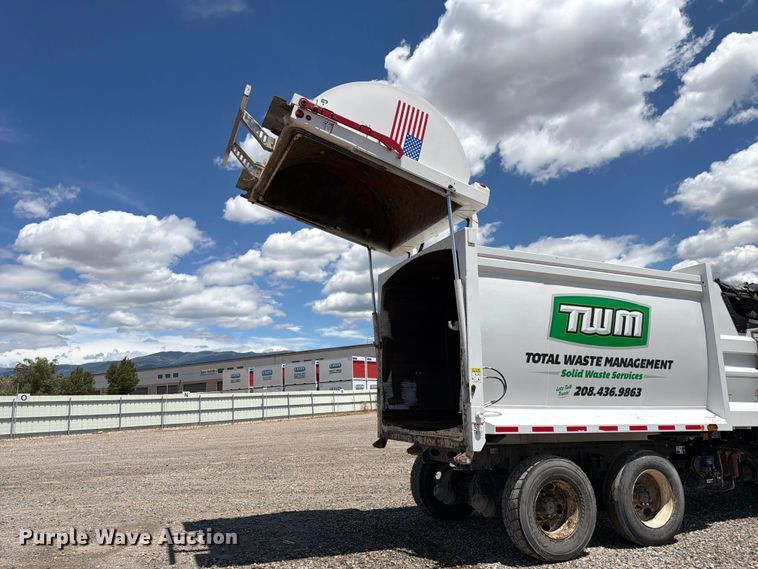 2026 Peterbilt 520