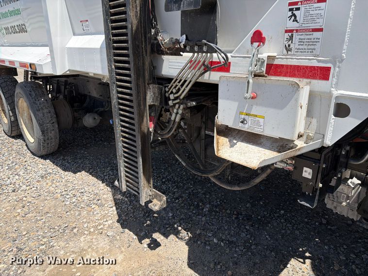 2026 Peterbilt 520