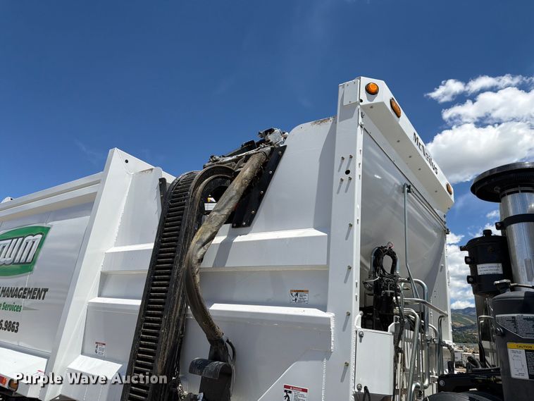 2026 Peterbilt 520