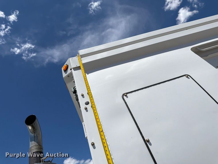 2026 Peterbilt 520