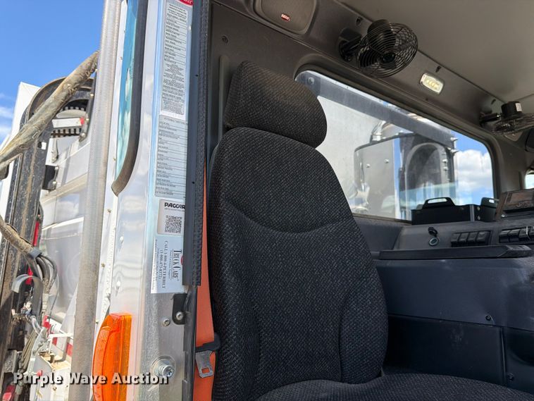 2026 Peterbilt 520