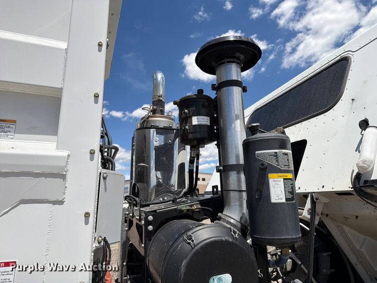2026 Peterbilt 520