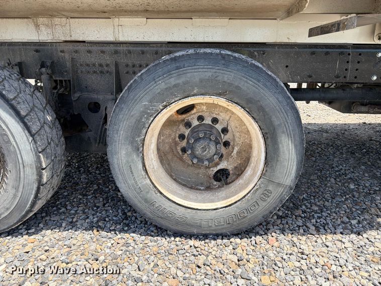 2026 Peterbilt 520