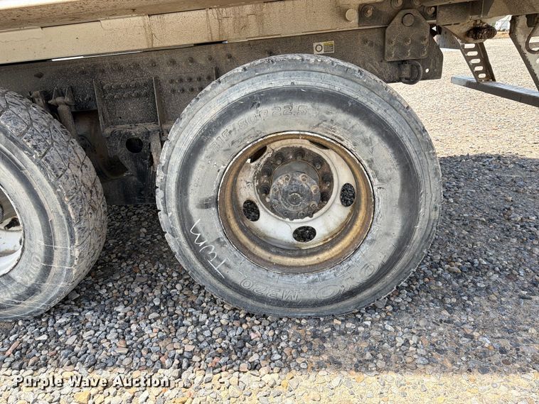 2026 Peterbilt 520
