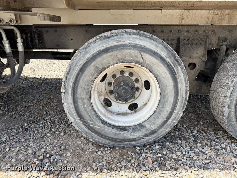 2026 Peterbilt 520