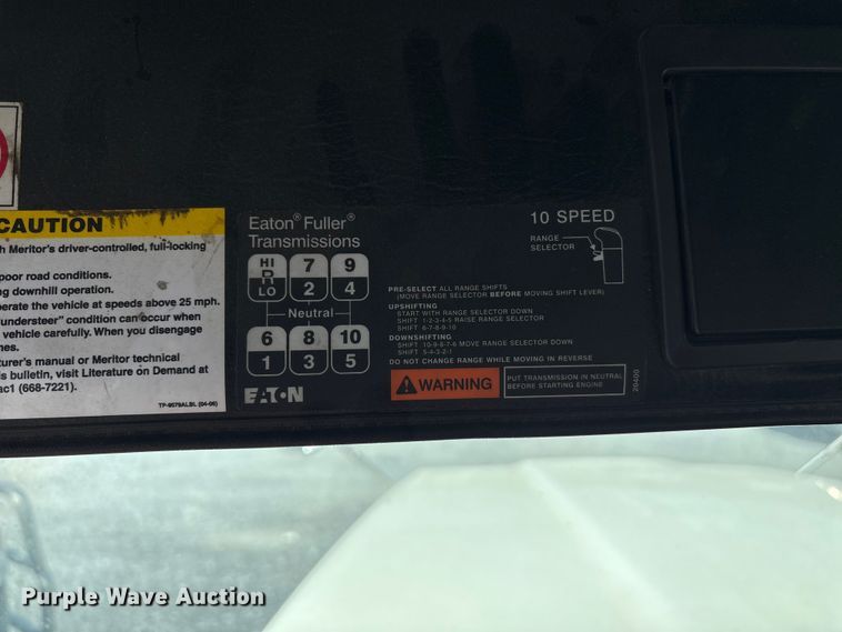 image for item YA4048 2021 Western Star 4900 semi truck