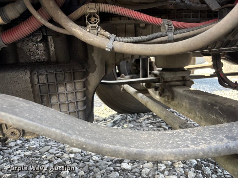 image for item YA4048 2021 Western Star 4900 semi truck