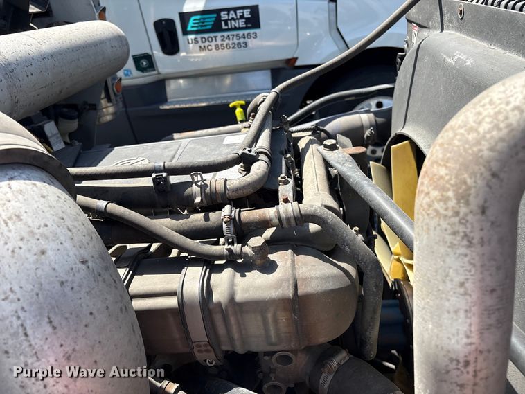 image for item YA4048 2021 Western Star 4900 semi truck